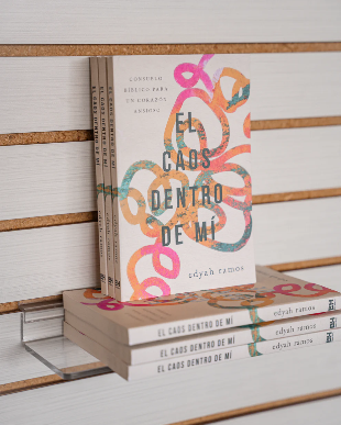 El caos dentro de mí: Consuelo bíblico para un corazón ansioso | Edyah Ramos